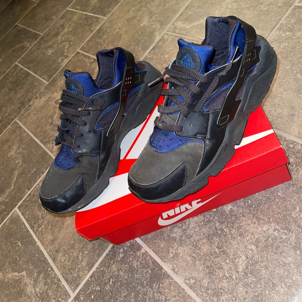 Mens blue and black nike huarache size 13